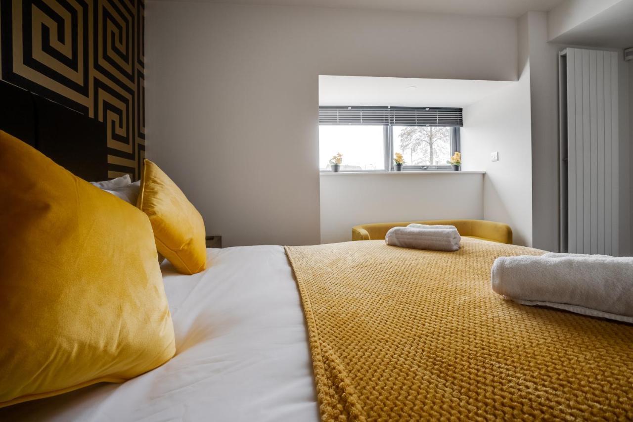 Victoria Home - 2 Bedroom Wi-Fi Parking Workers Hyde Exteriör bild